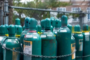 LNG and natural gas processing with activated carbon