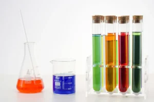 Solvent recovery process with activated carbon